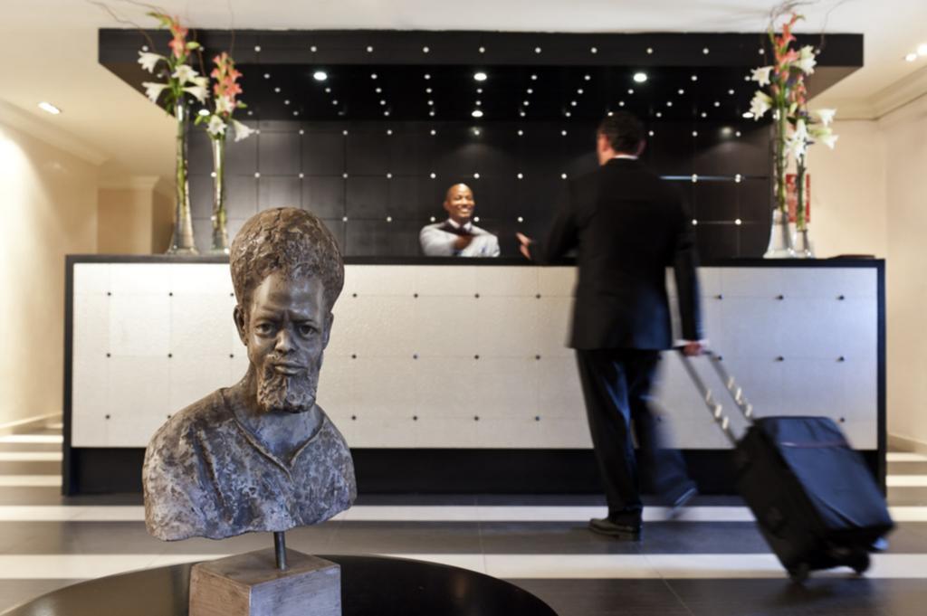 Mercure The Moorhouse Ikoyi Lagos Exterior photo